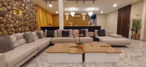 Bukit Tunku KLCC Grande Villa 11 by Vale Pine